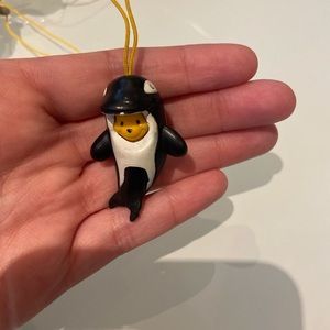 Orca whale peek a pooh